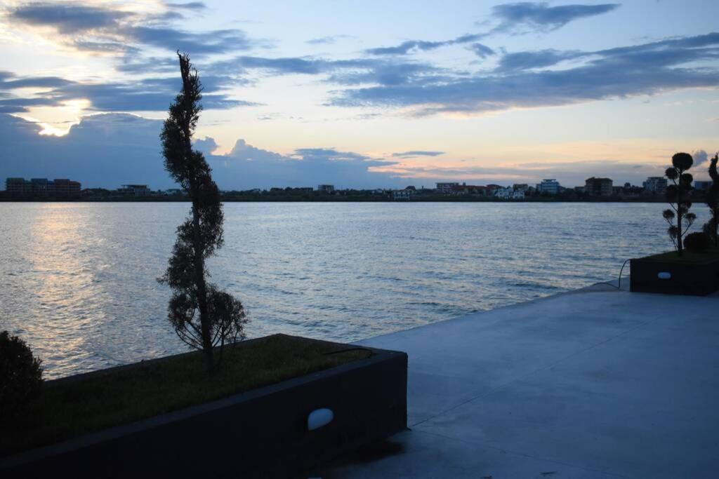 Apartment By The Lake With A View Mamaia Luaran gambar
